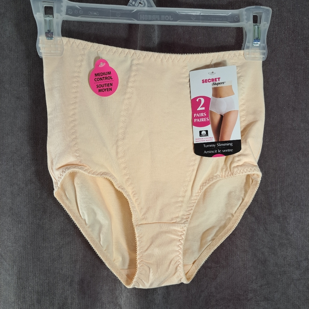 Secret Shapers Tummy Slimming Medium Control Natural NWT M *ONE PAIR*